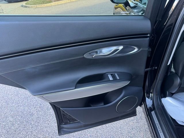 Used 2025 Genesis GV70 2.5T w/ Select Package image 36