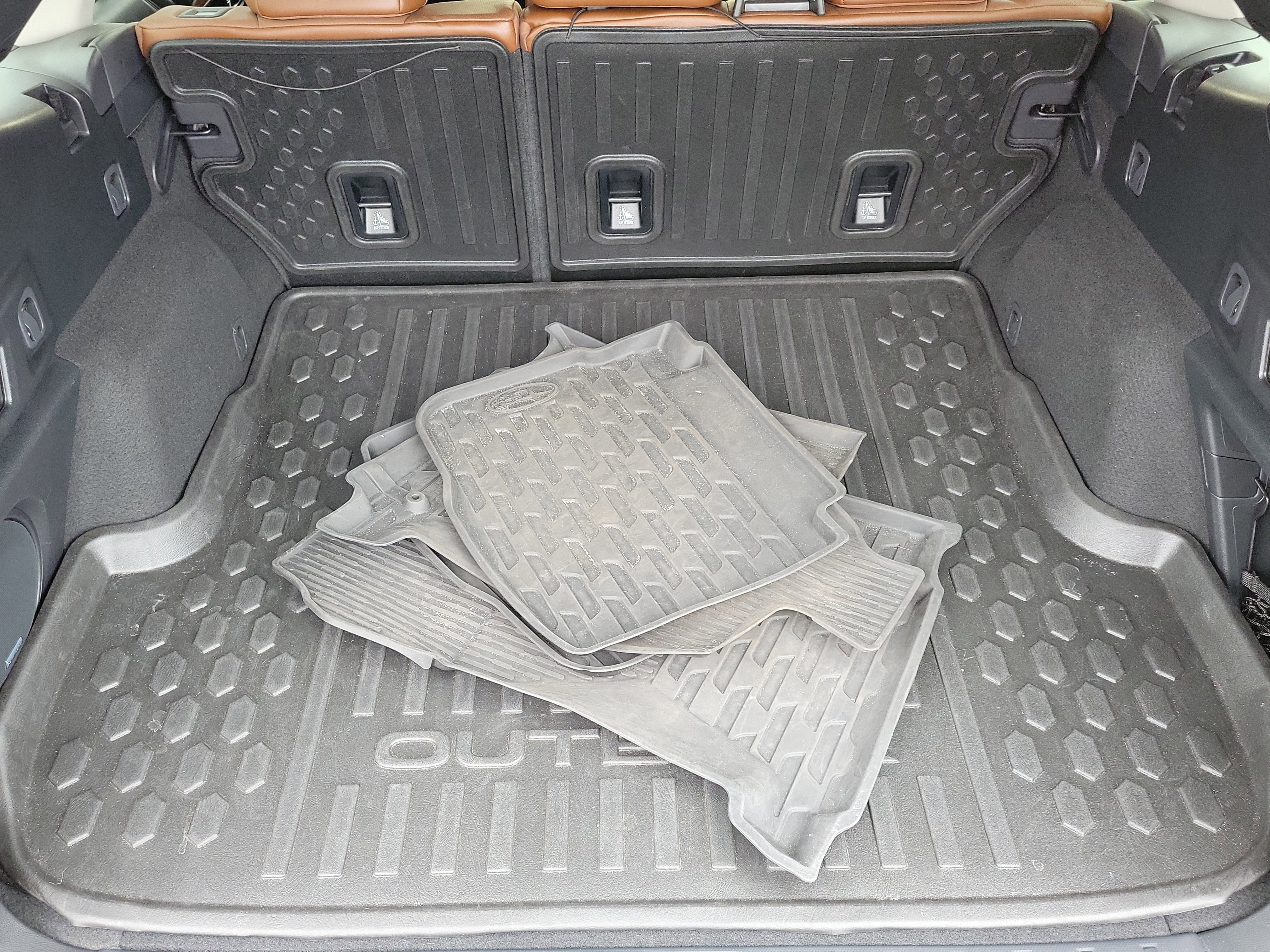 Used 2025 Subaru Outback Touring XT w/ Popular Package #2 image 8