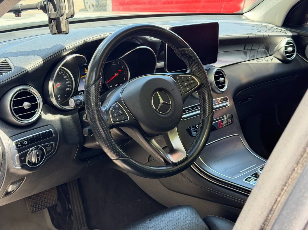 Used 2016 Mercedes-Benz GLC 300 4MATIC image 23
