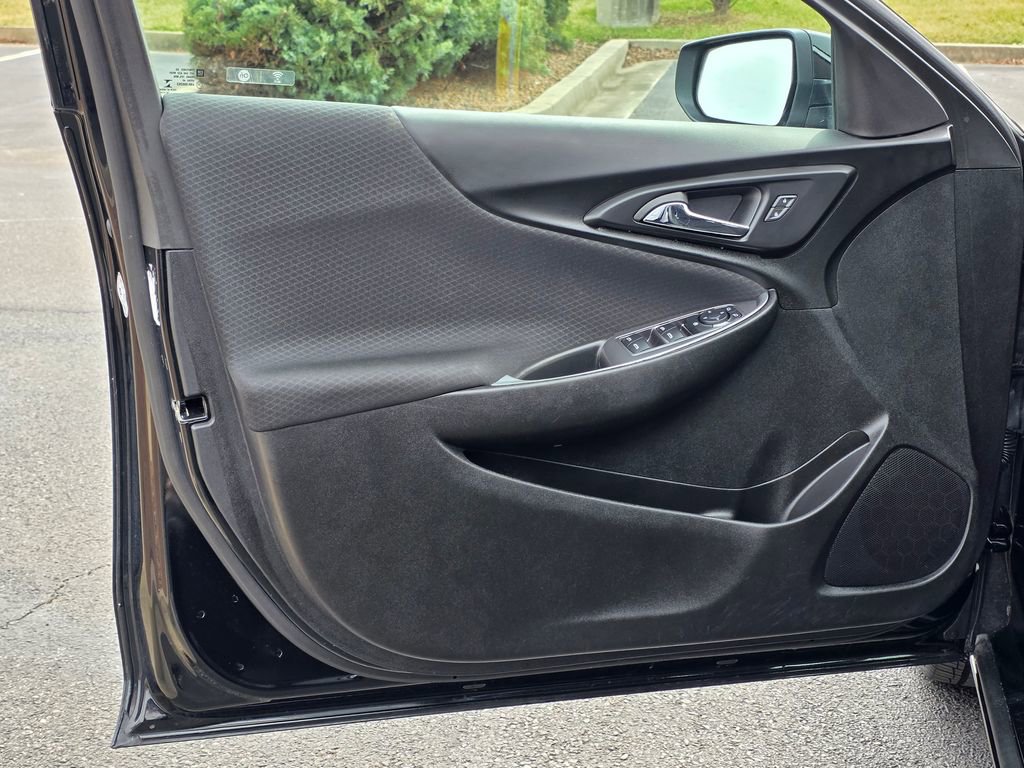 Used 2025 Chevrolet Malibu LT image 12