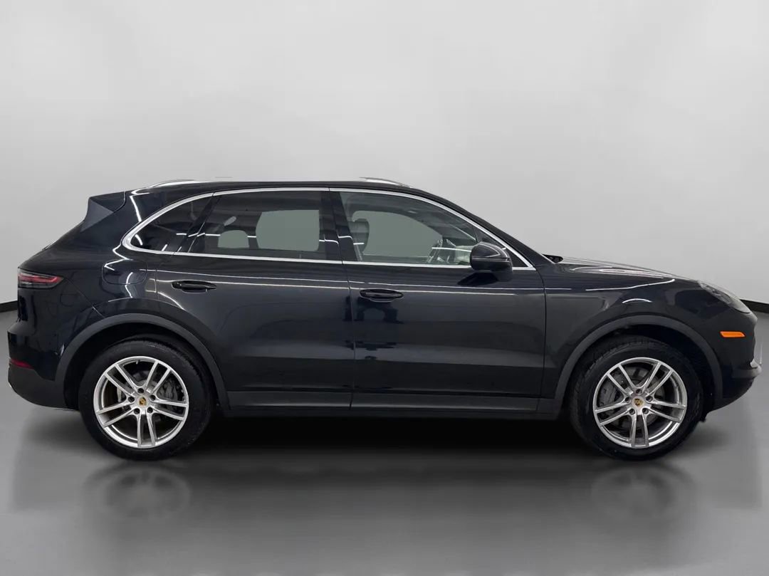 Used 2019 Porsche Cayenne S image 11