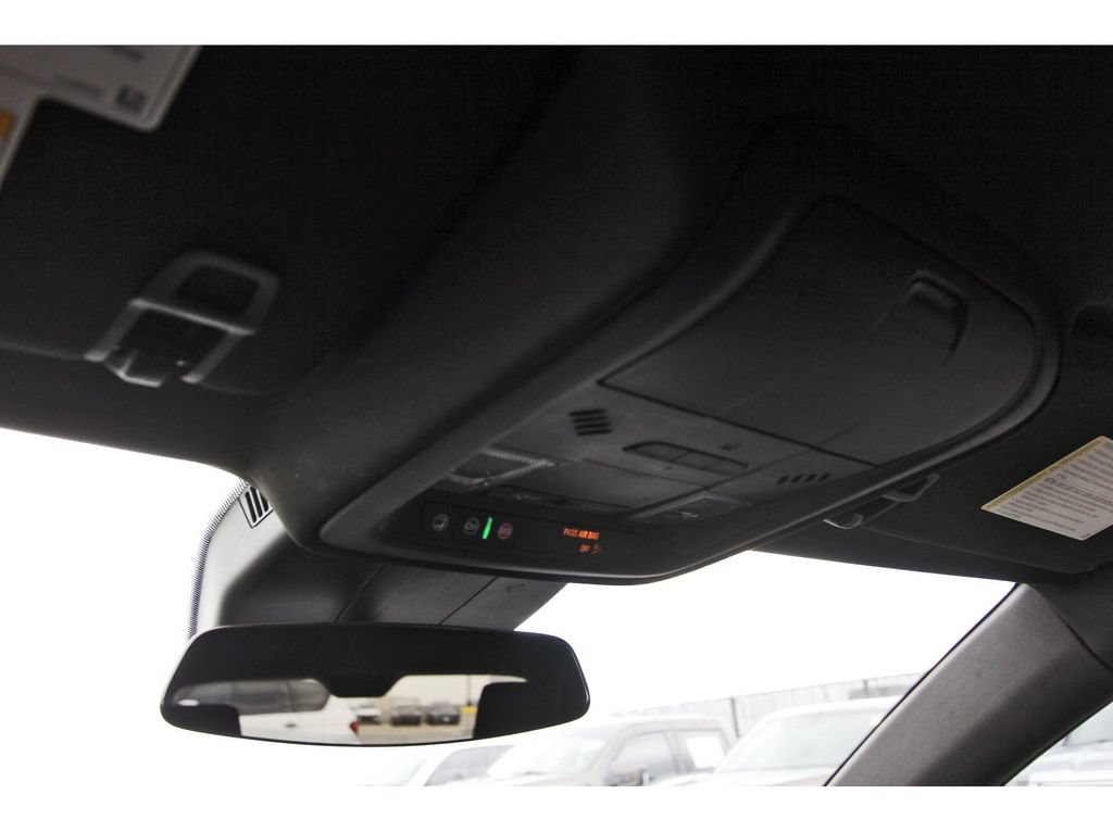 Used 2025 Cadillac XT4 Premium Luxury FWD image 26