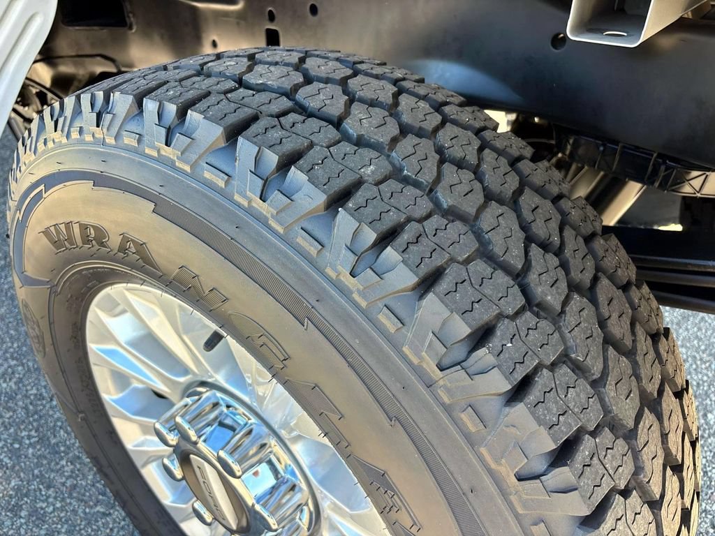 Used 2022 Ford F250 XLT w/ XLT Value Package AWD/4WD image 11