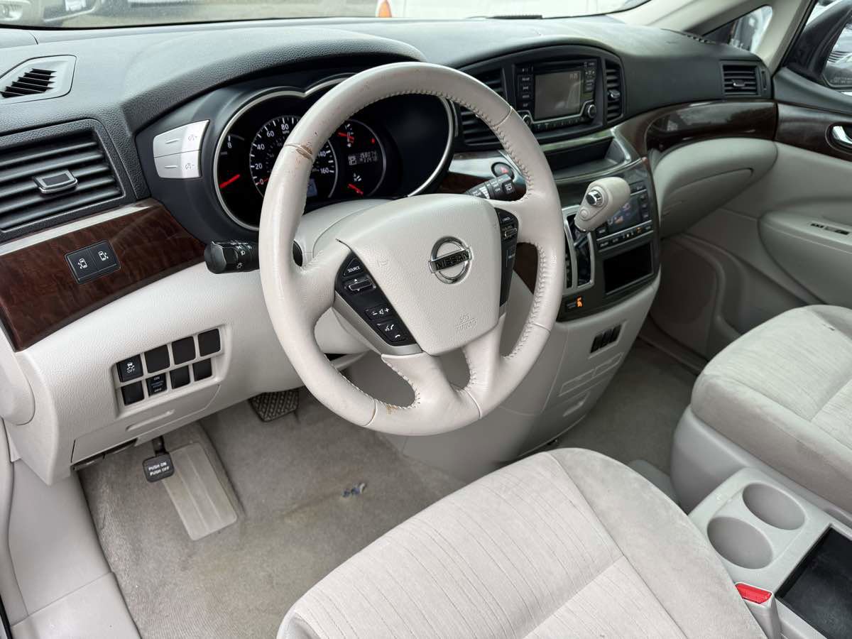Used 2016 Nissan Quest SV image 13