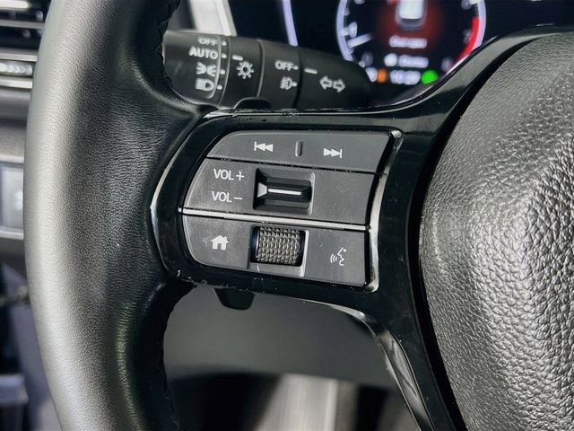 Used 2025 Honda Pilot EX-L image 17