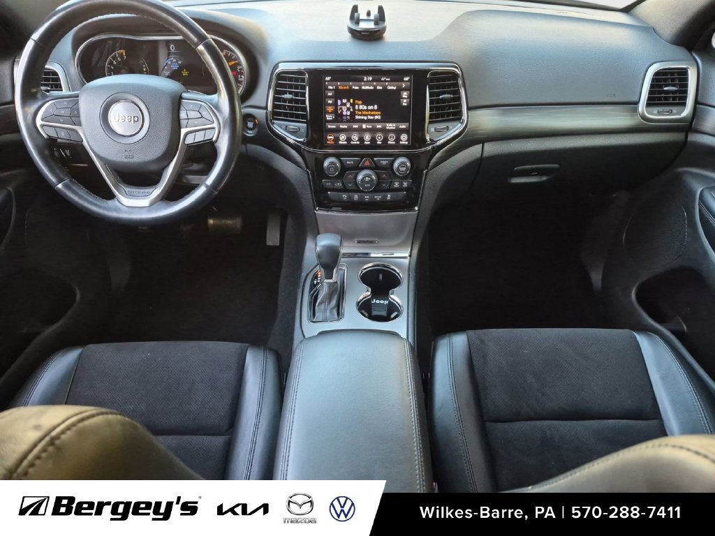 Used 2020 Jeep Grand Cherokee Laredo w/ Security & Convenience Group AWD/4WD image 35