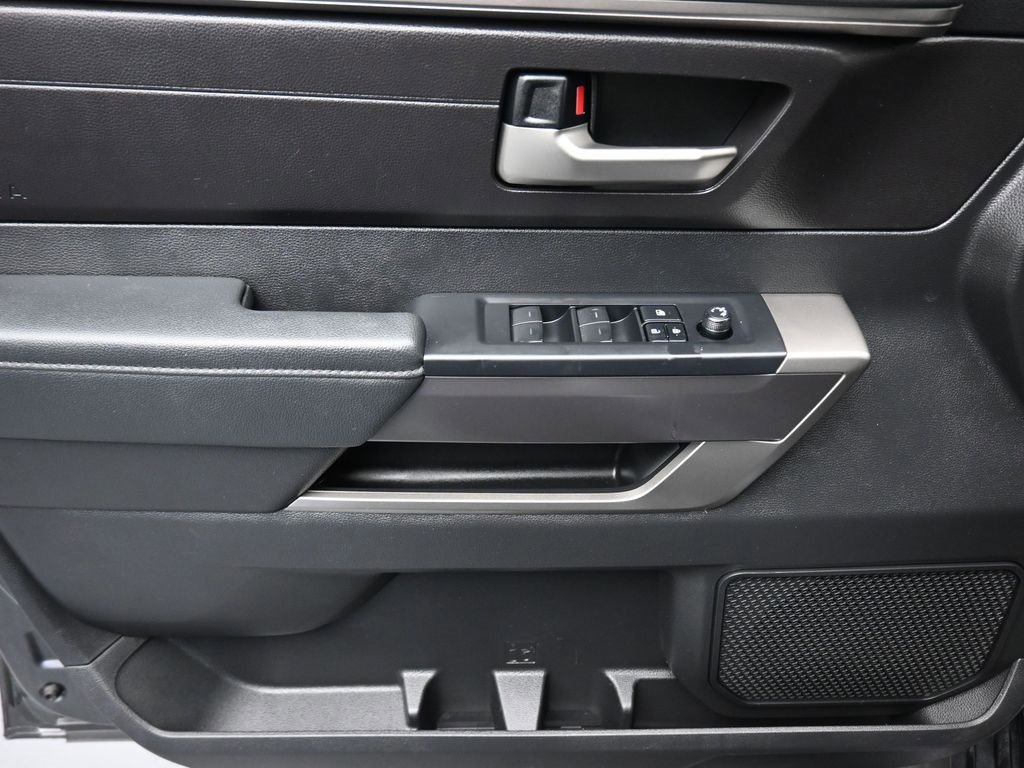 Used 2022 Toyota Tundra SR5 w/ SR5 Convenience Package image 10