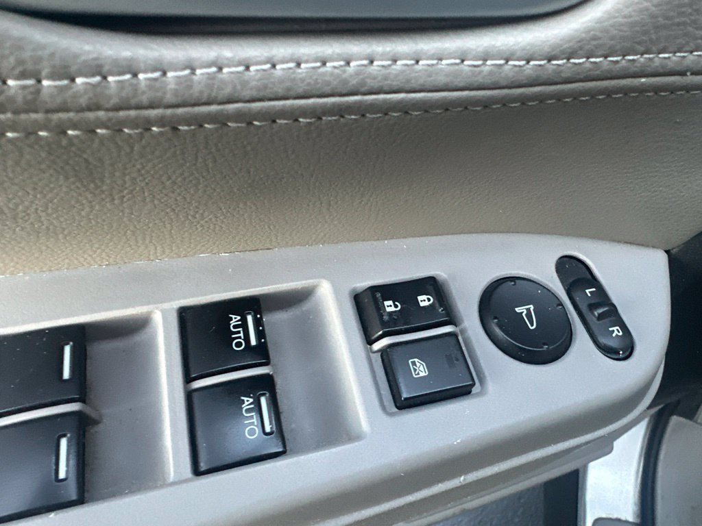 Used 2011 Honda Pilot EX-L image 8