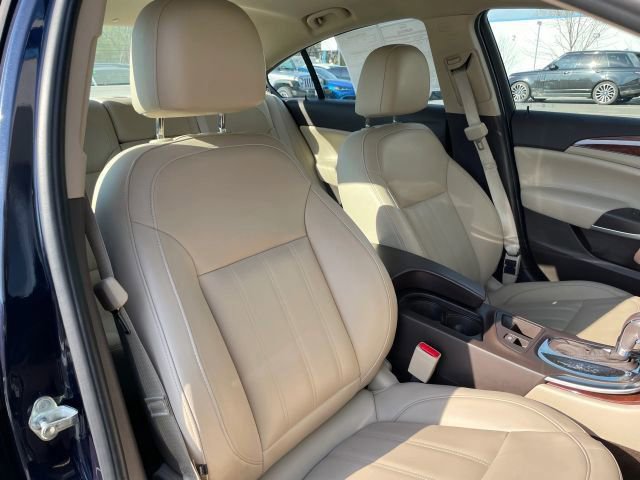 Used 2017 Buick Regal Sport Touring FWD image 30