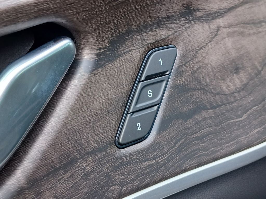 New 2026 Jeep Grand Cherokee L Limited AWD/4WD image 9