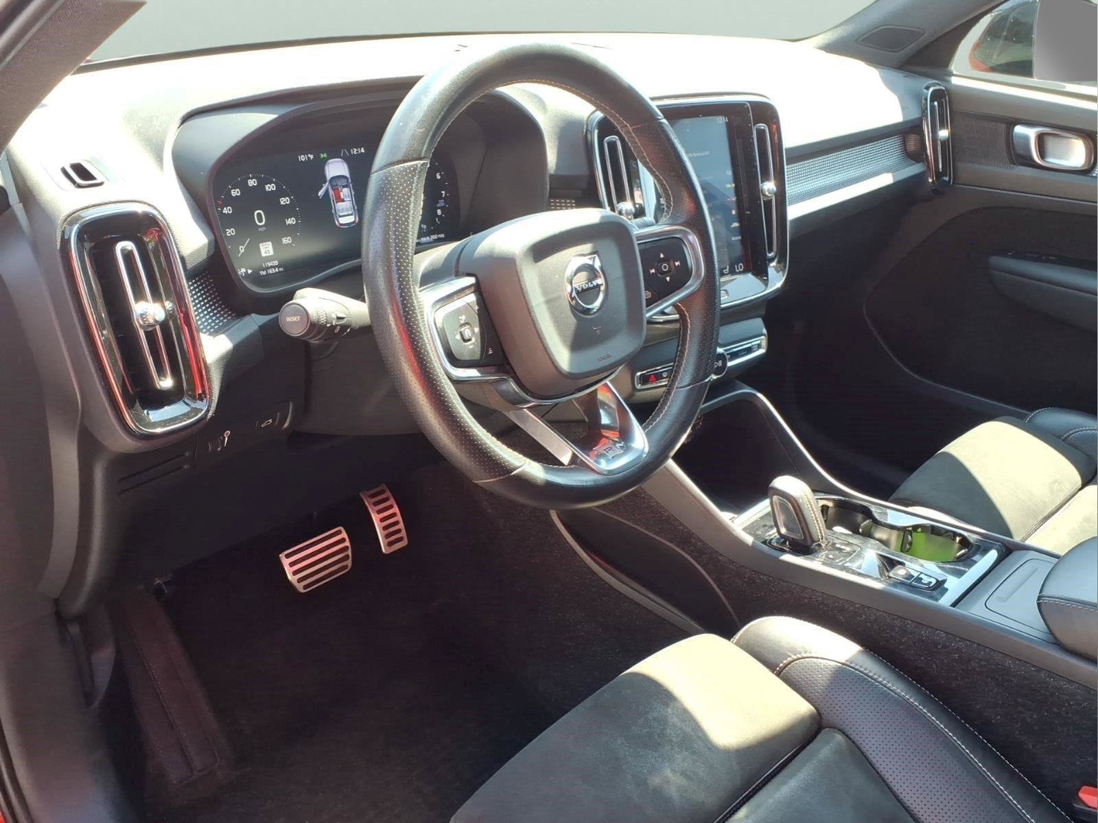 Used 2020 Volvo XC40 T5 R-Design AWD/4WD image 22