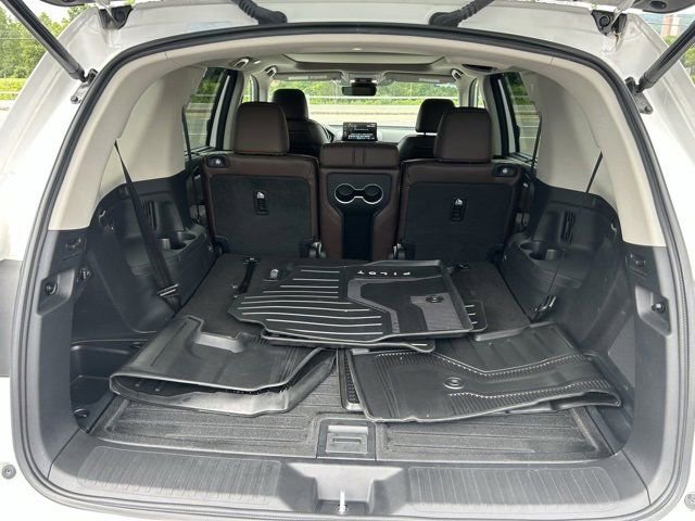 Used 2023 Honda Pilot Elite image 6