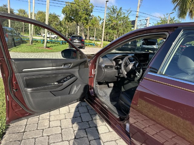 Used 2023 Nissan Altima 2.5 SL FWD image 22