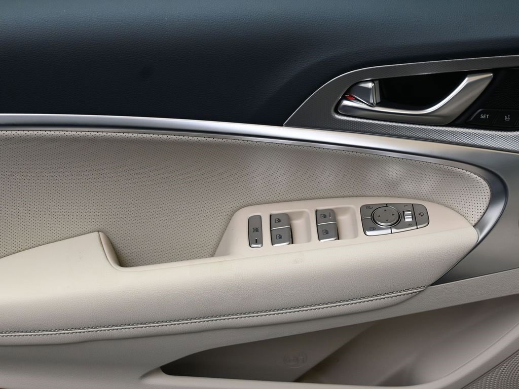 New 2026 Genesis G70 2.5T Prestige image 22