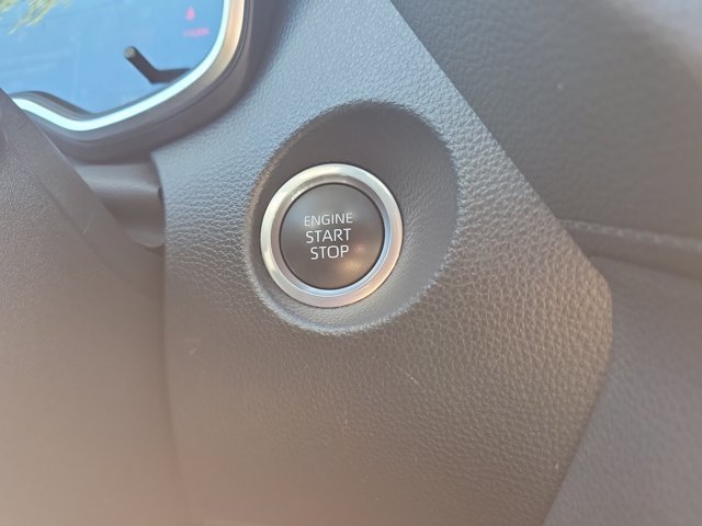 Used 2023 Toyota Corolla Cross XLE w/ Convenience Package FWD image 32