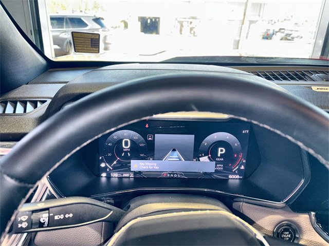 Used 2024 GMC Canyon Denali image 15