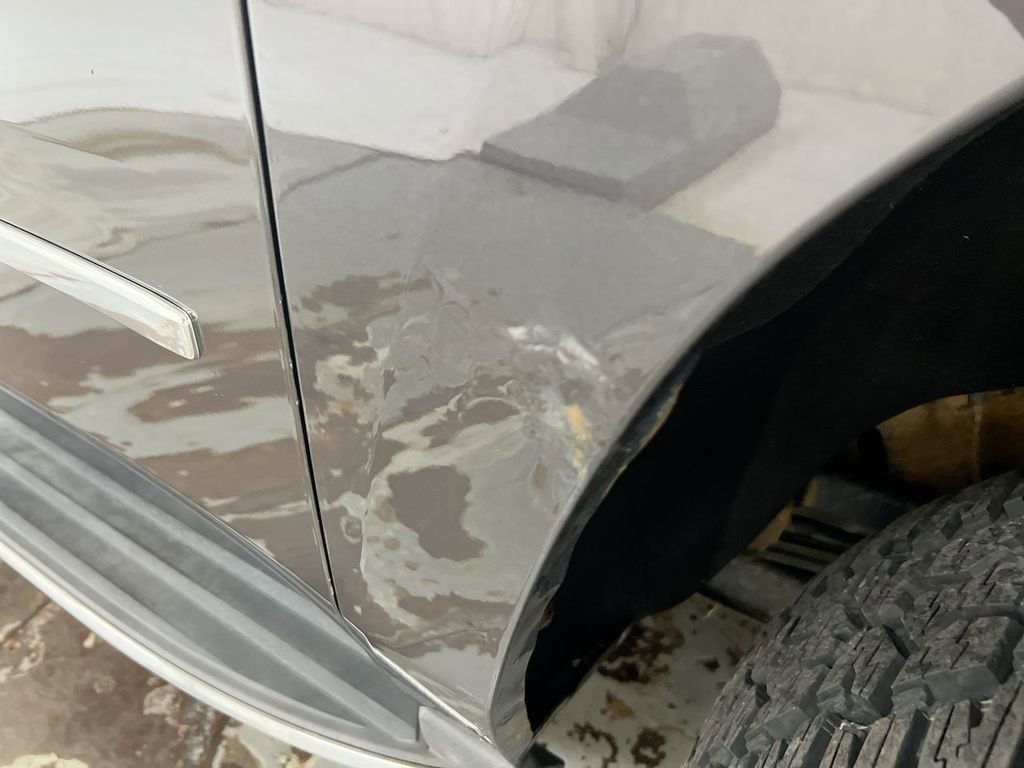 Used 2015 GMC Yukon XL Denali w/ Touring Package AWD/4WD image 34