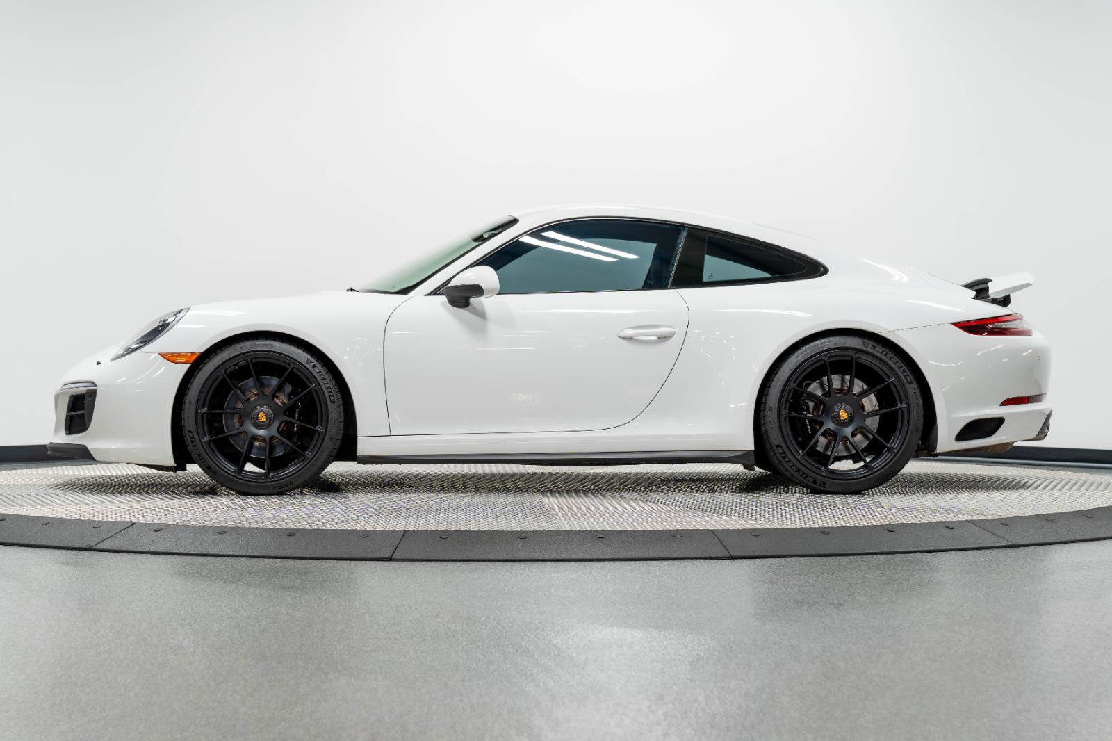 Used 2018 Porsche 911 Carrera GTS image 8