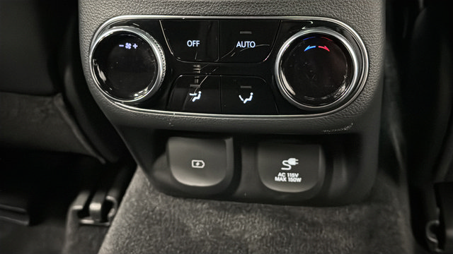 Used 2024 Genesis GV70 2.5T w/ Sport Prestige Package AWD/4WD image 37