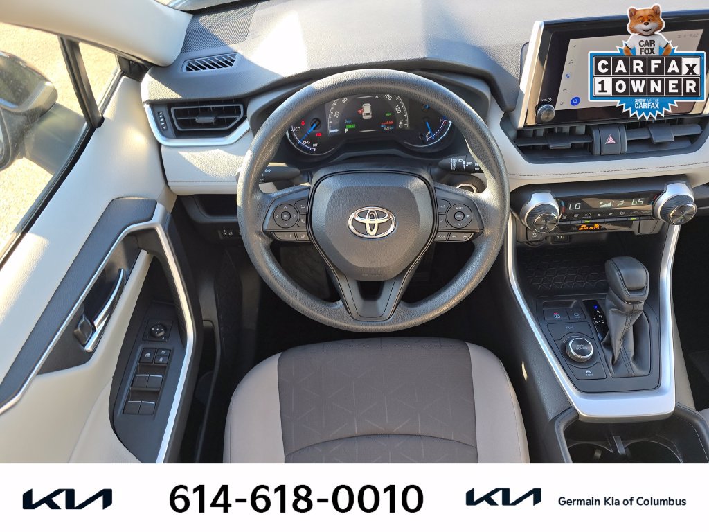 Used 2025 Toyota RAV4 XLE AWD/4WD image 16