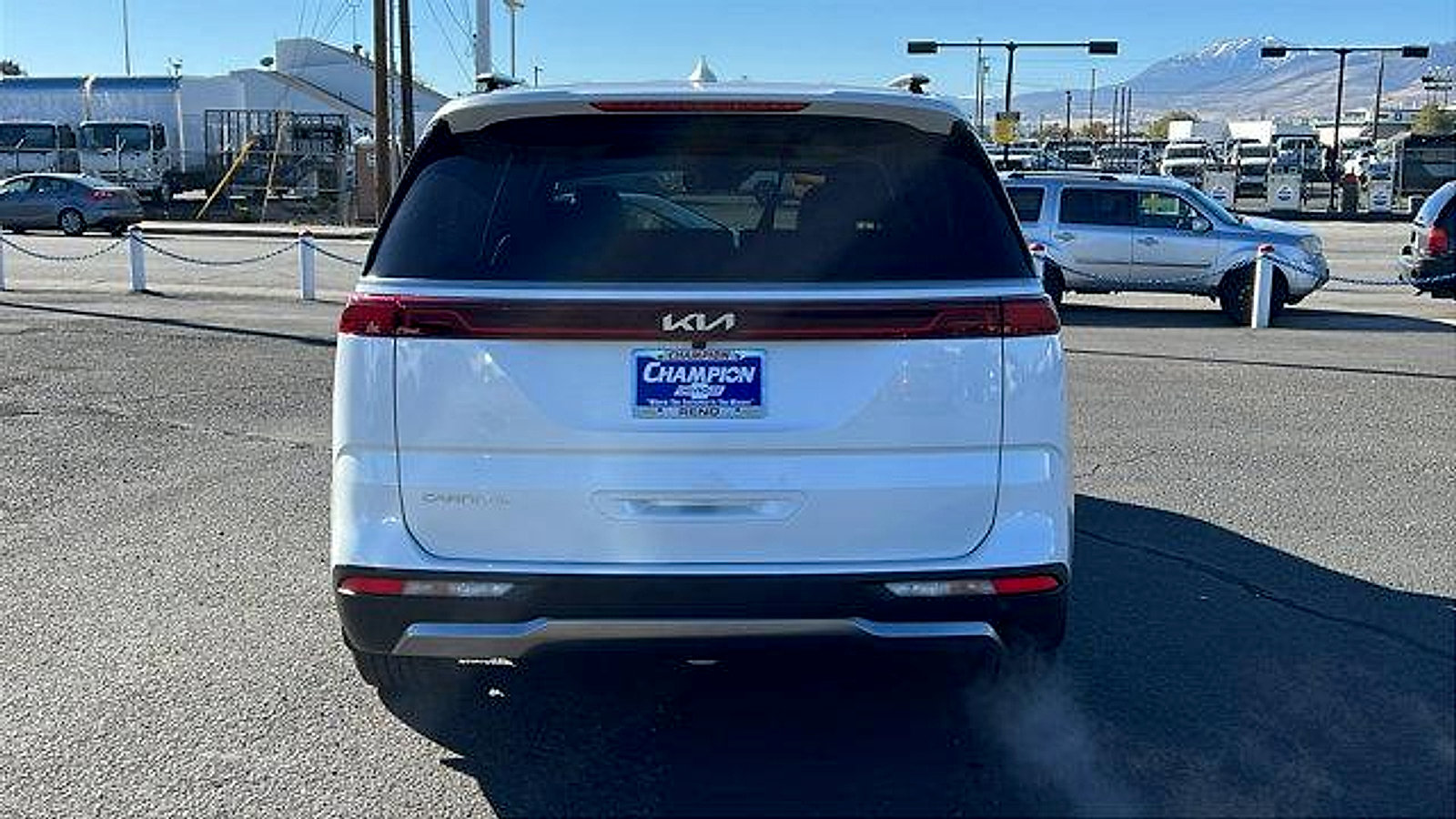 Used 2023 Kia Carnival SX Prestige image 6