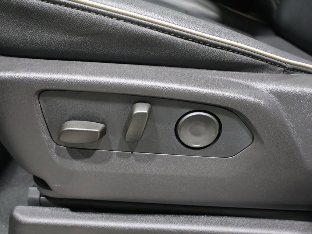 Used 2025 Chevrolet Tahoe Premier w/ Sun And Tow Package image 13