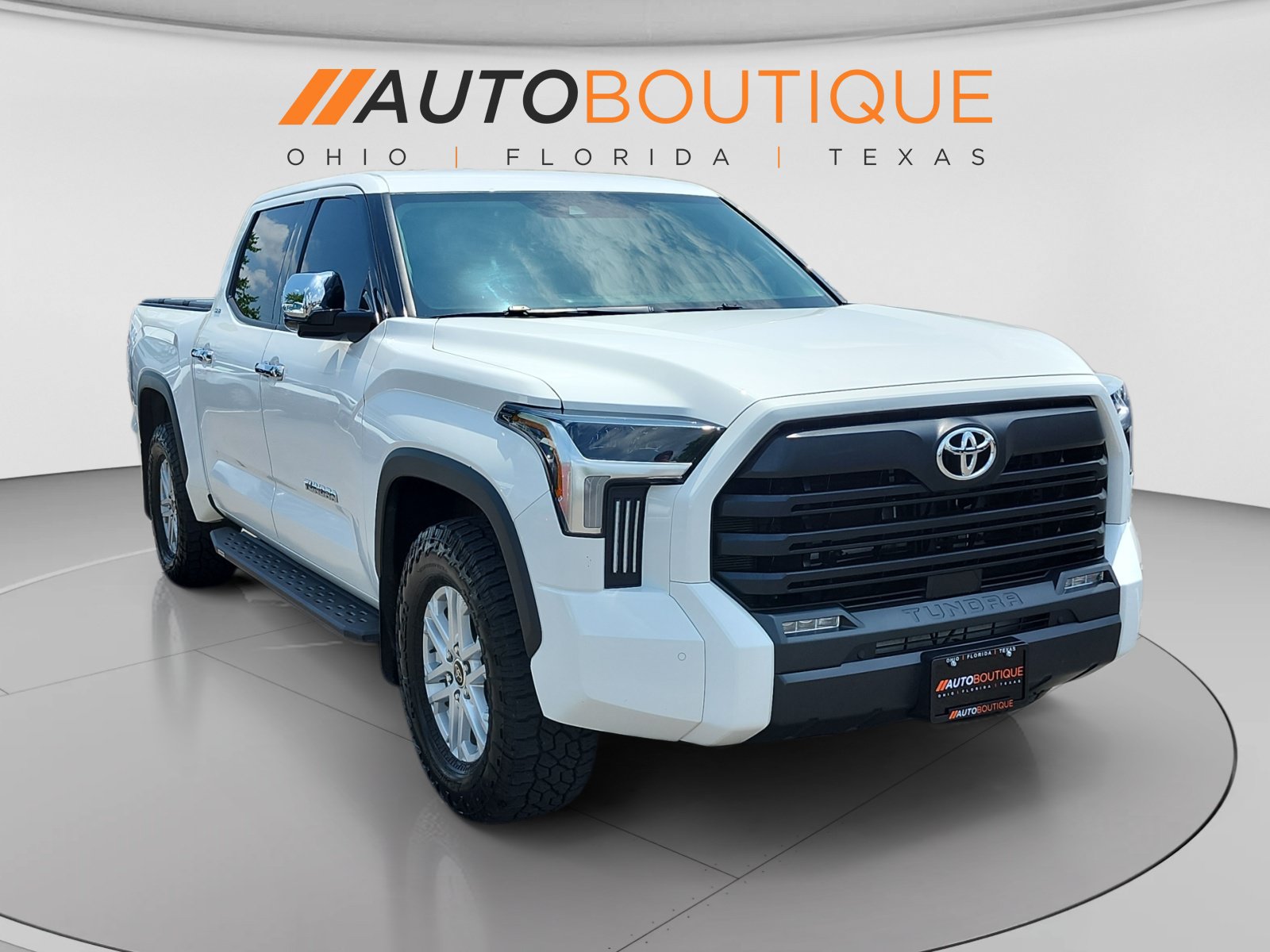 Used 2023 Toyota Tundra SR5 w/ SR5 Convenience Package AWD/4WD image 8
