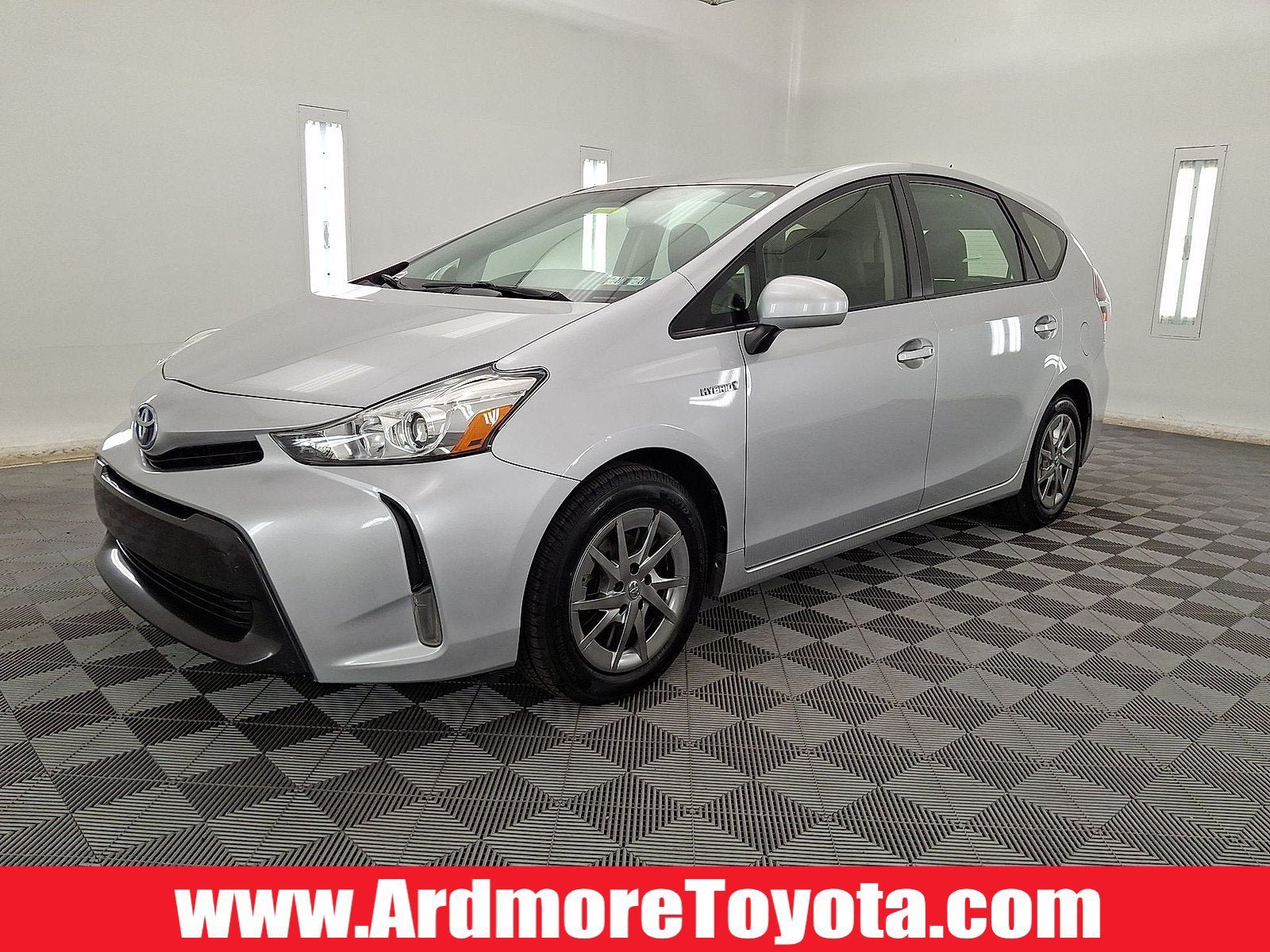 Used 2017 Toyota Prius V Four w/ Carpet Mat Package
