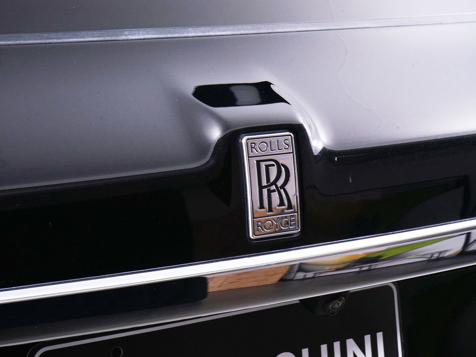 Used 2022 Rolls-Royce Cullinan w/ Cullinan Package image 19
