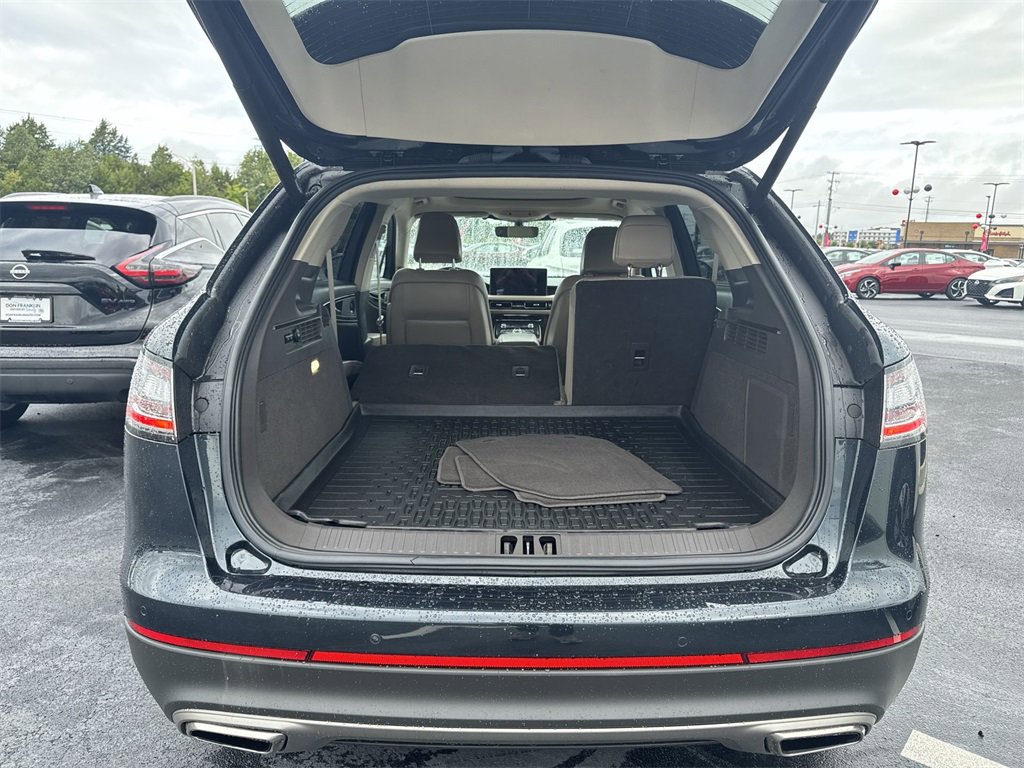 Used 2022 Lincoln Nautilus Reserve image 29