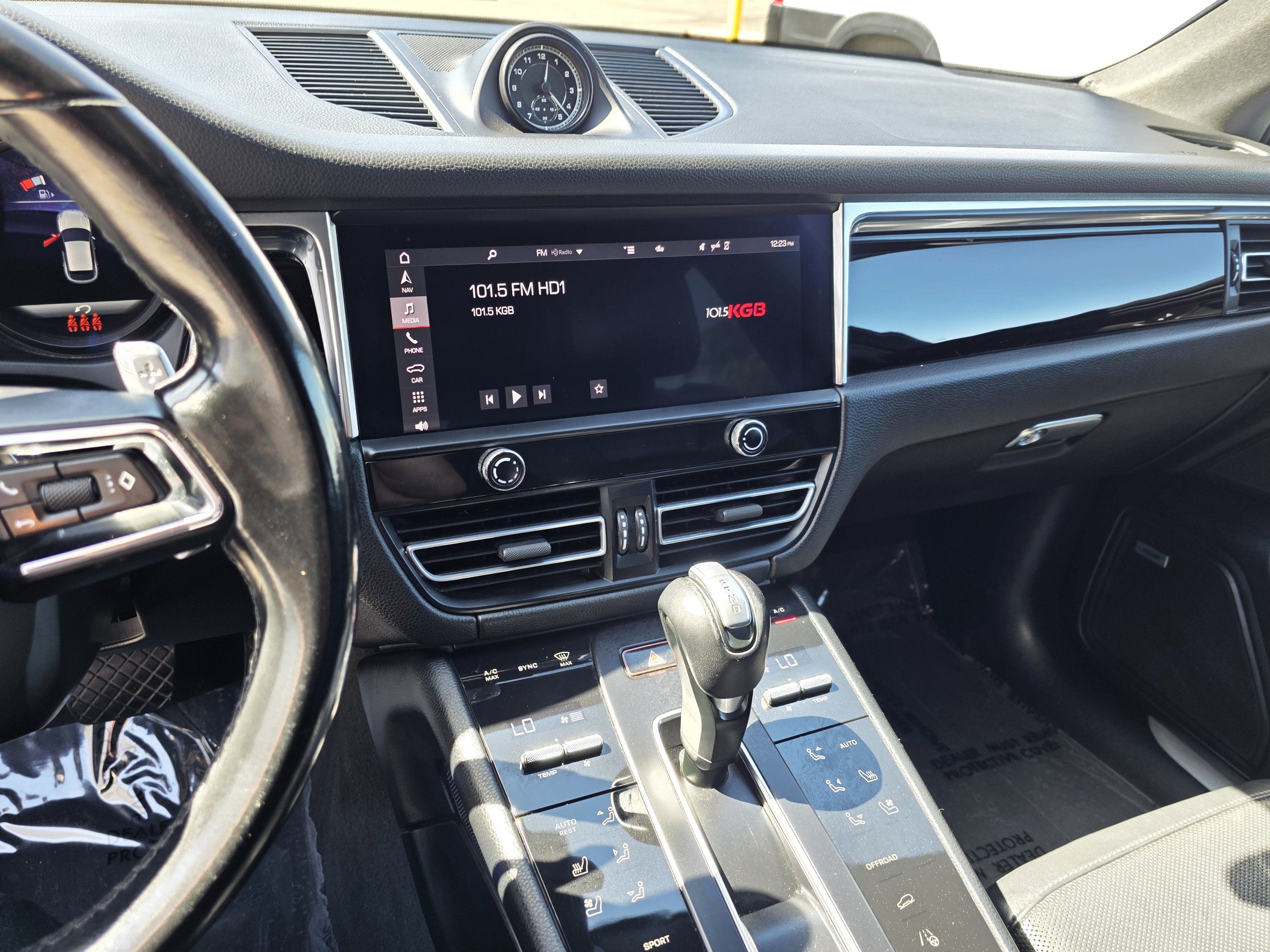 Used 2022 Porsche Macan S AWD/4WD image 15
