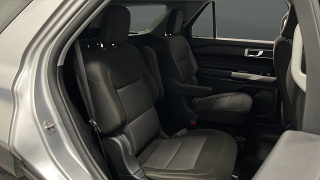 Used 2024 Ford Explorer XLT AWD/4WD image 23