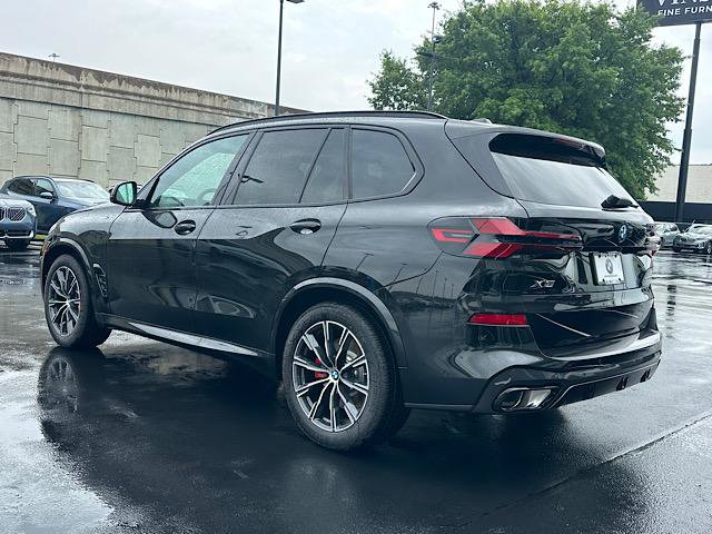 New 2026 BMW X5 xDrive50e w/ M Sport Package AWD/4WD image 3