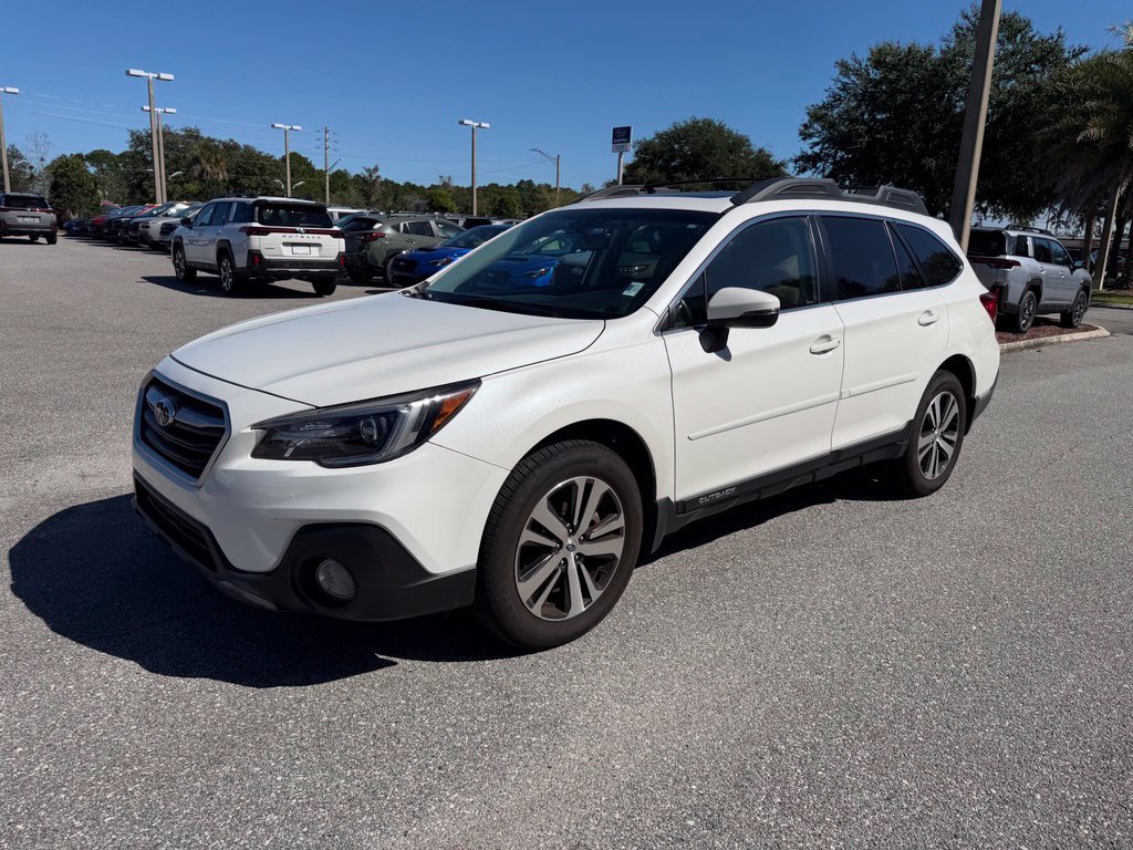 Used 2018 Subaru Outback 3.6R Limited AWD/4WD image 11