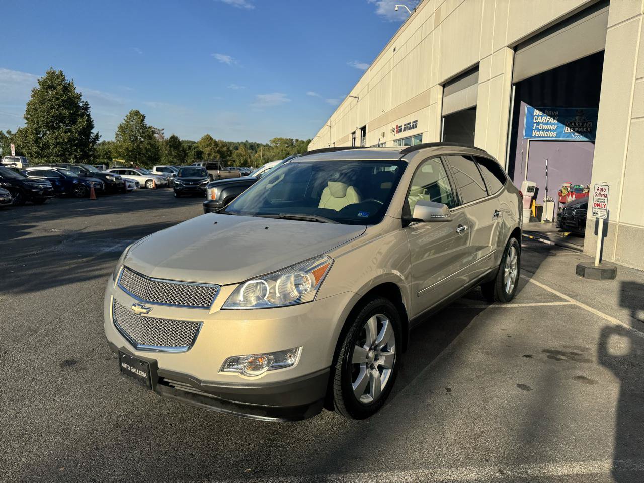 Used 2011 Chevrolet Traverse LTZ AWD/4WD image 10