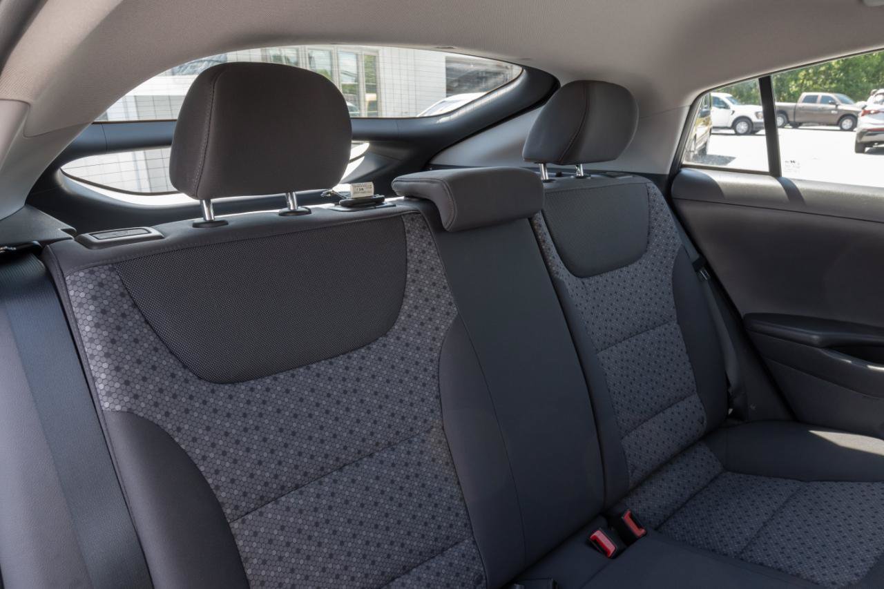Used 2018 Hyundai Ioniq Blue FWD image 28