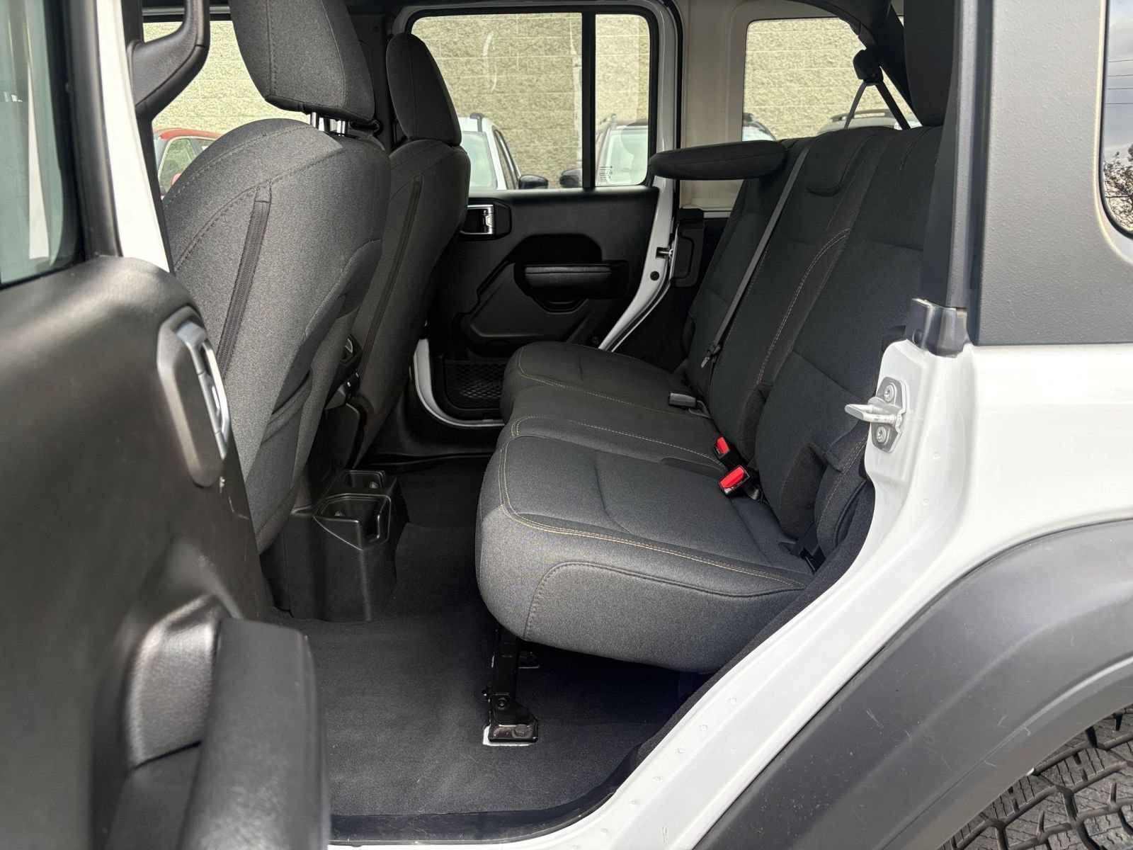 Used 2025 Jeep Wrangler Unlimited Sport AWD/4WD image 25