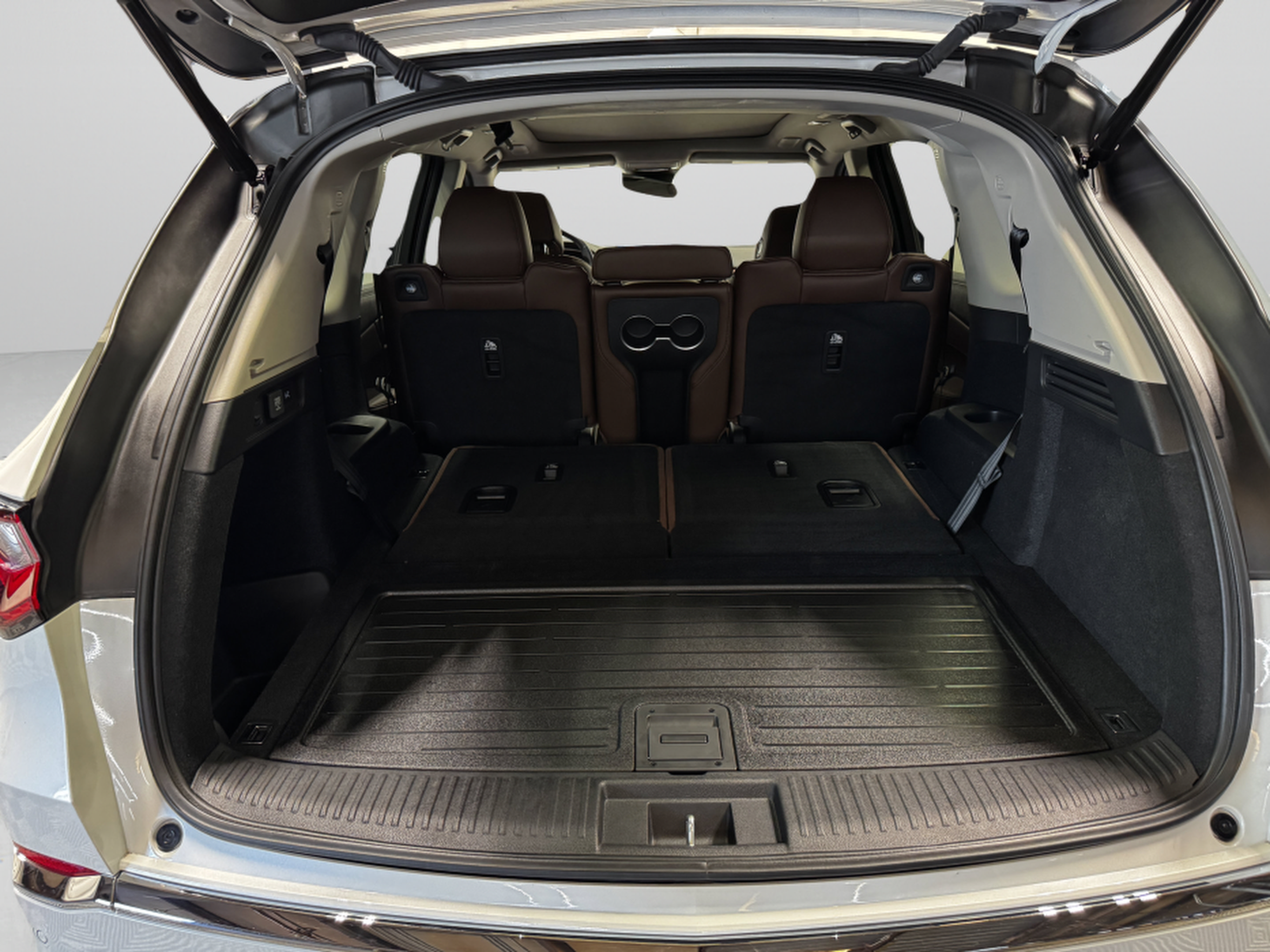 Certified 2025 Acura MDX w/ Technology Package FWD image 38