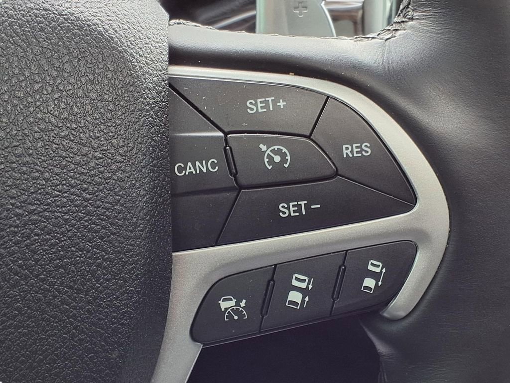 Used 2016 Jeep Grand Cherokee High Altitude AWD/4WD image 18