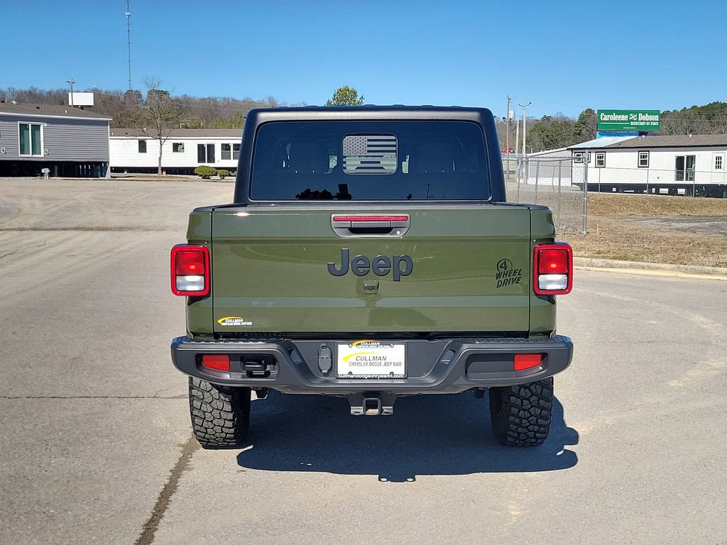 Used 2023 Jeep Gladiator Willys image 4