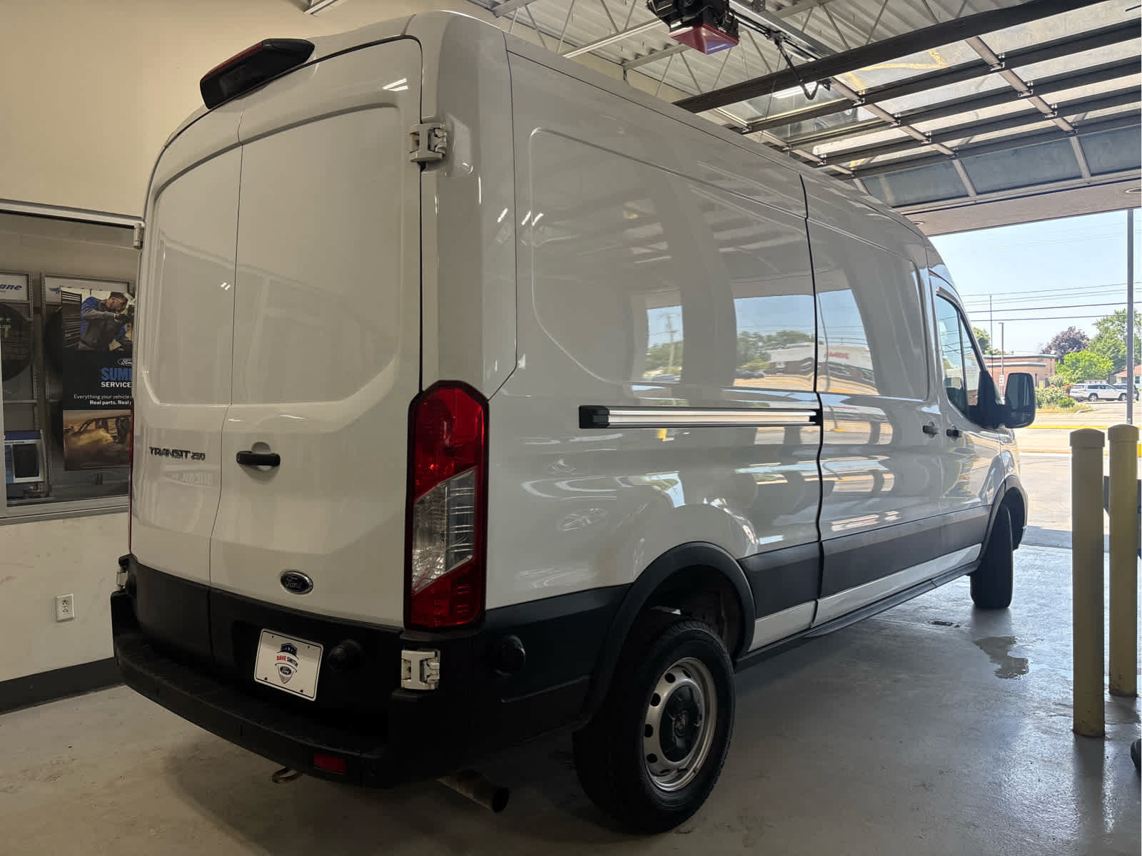 Used 2024 Ford Transit 250 148 Medium Roof RWD image 6