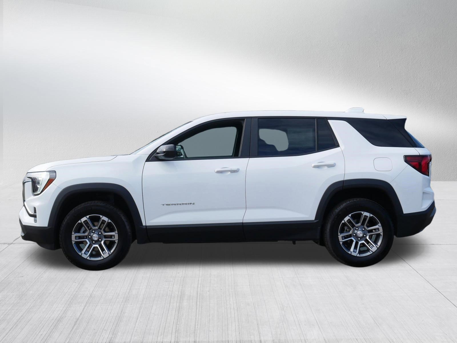 Used 2025 GMC Terrain Elevation AWD/4WD image 4