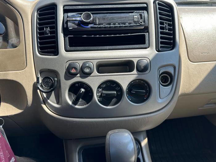 Used 2006 Ford Escape XLT FWD image 36