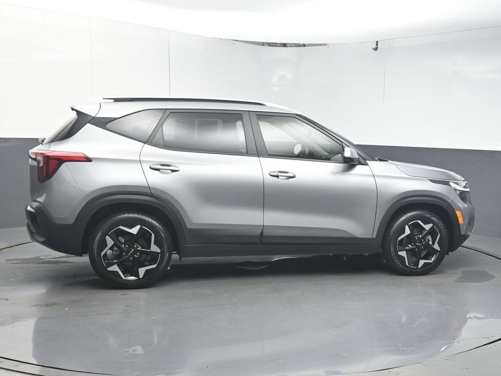 Used 2025 Kia Seltos S FWD image 8
