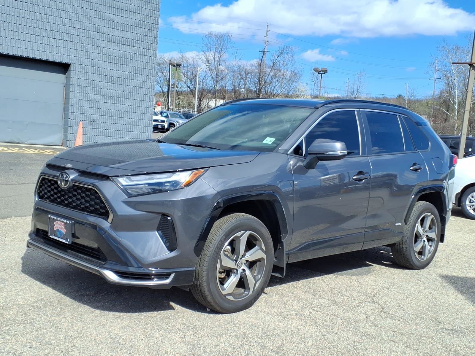Certified 2025 Toyota RAV4 SE AWD/4WD image 3