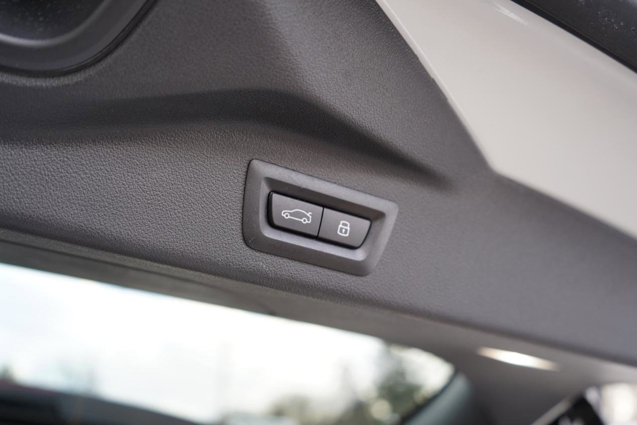 Used 2025 BMW X7 xDrive40i w/ M Sport Package image 67