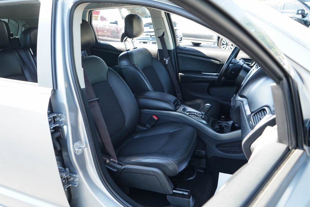 Used 2019 Dodge Journey Crossroad AWD/4WD image 12