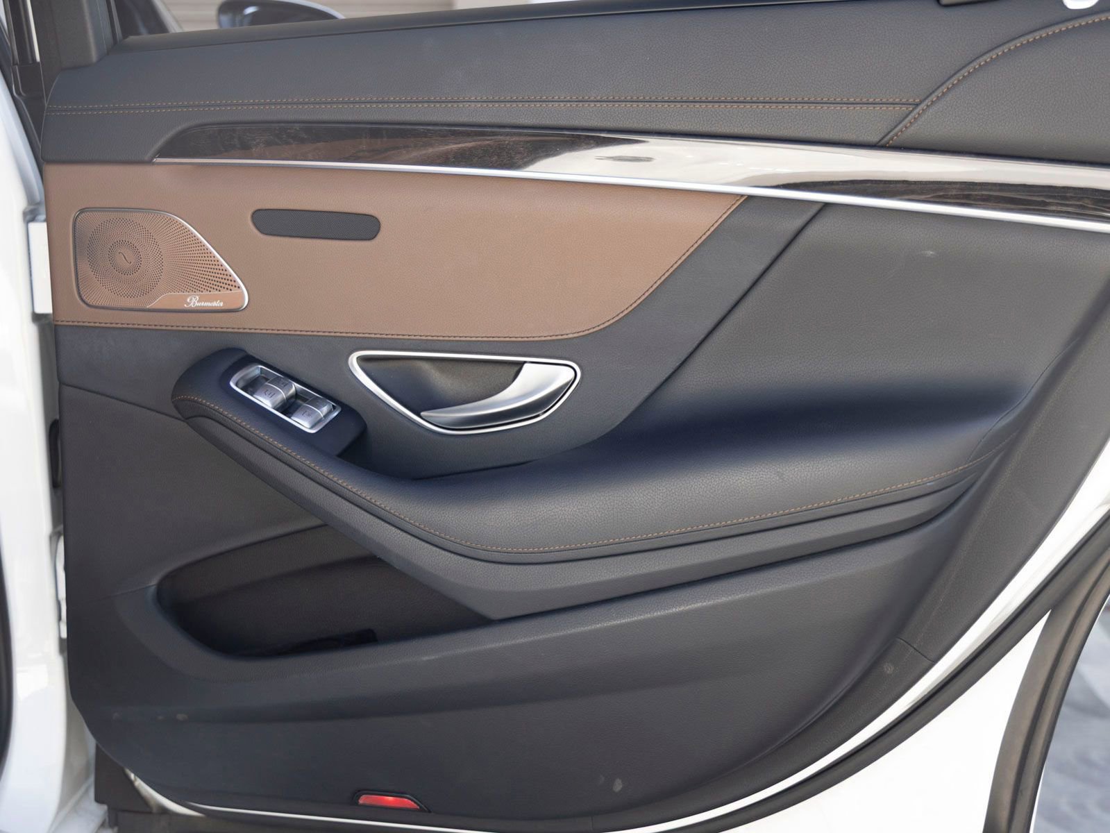 Used 2017 Mercedes-Benz S 550 Sedan image 22