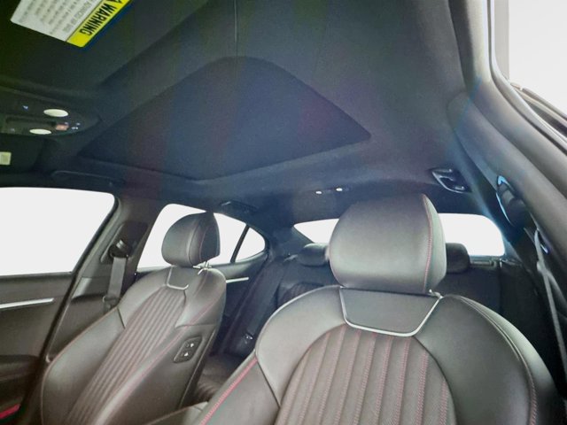 Used 2025 Genesis G70 3.3T Advanced image 15