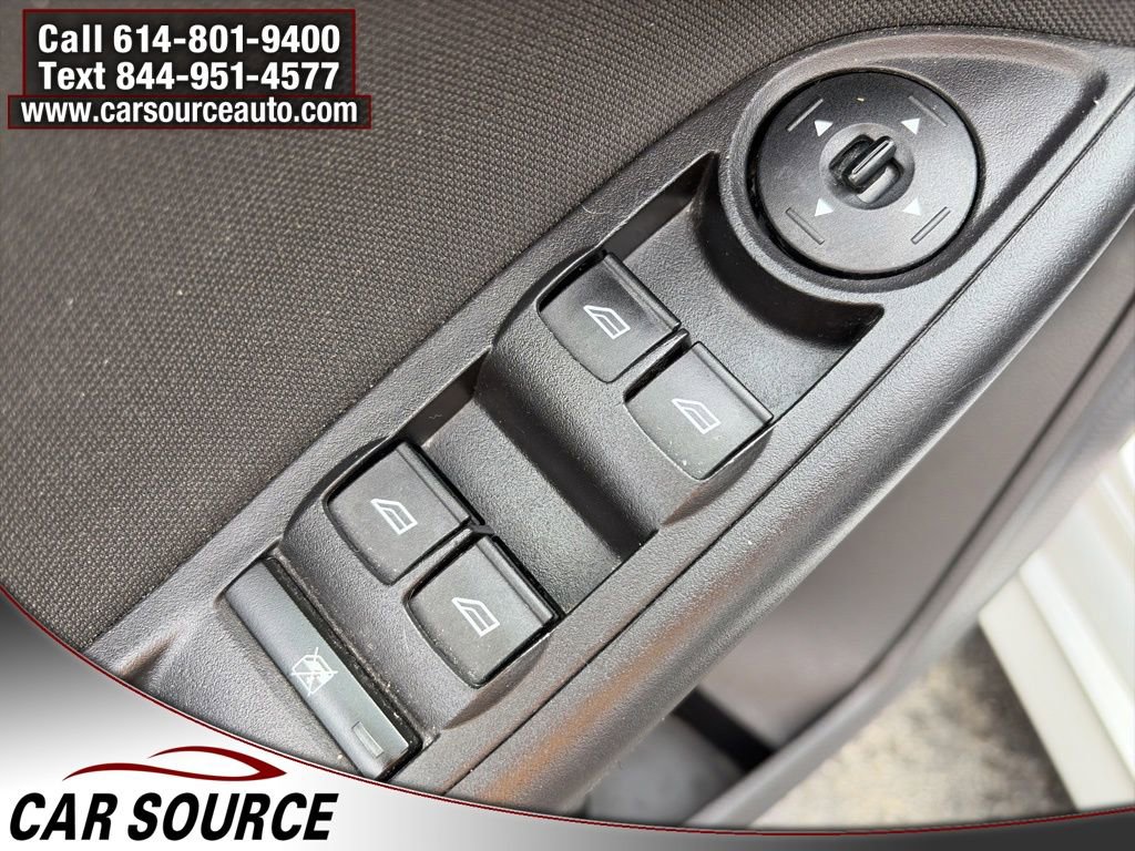 Used 2015 Ford Focus SE w/ SE Sport Package image 14